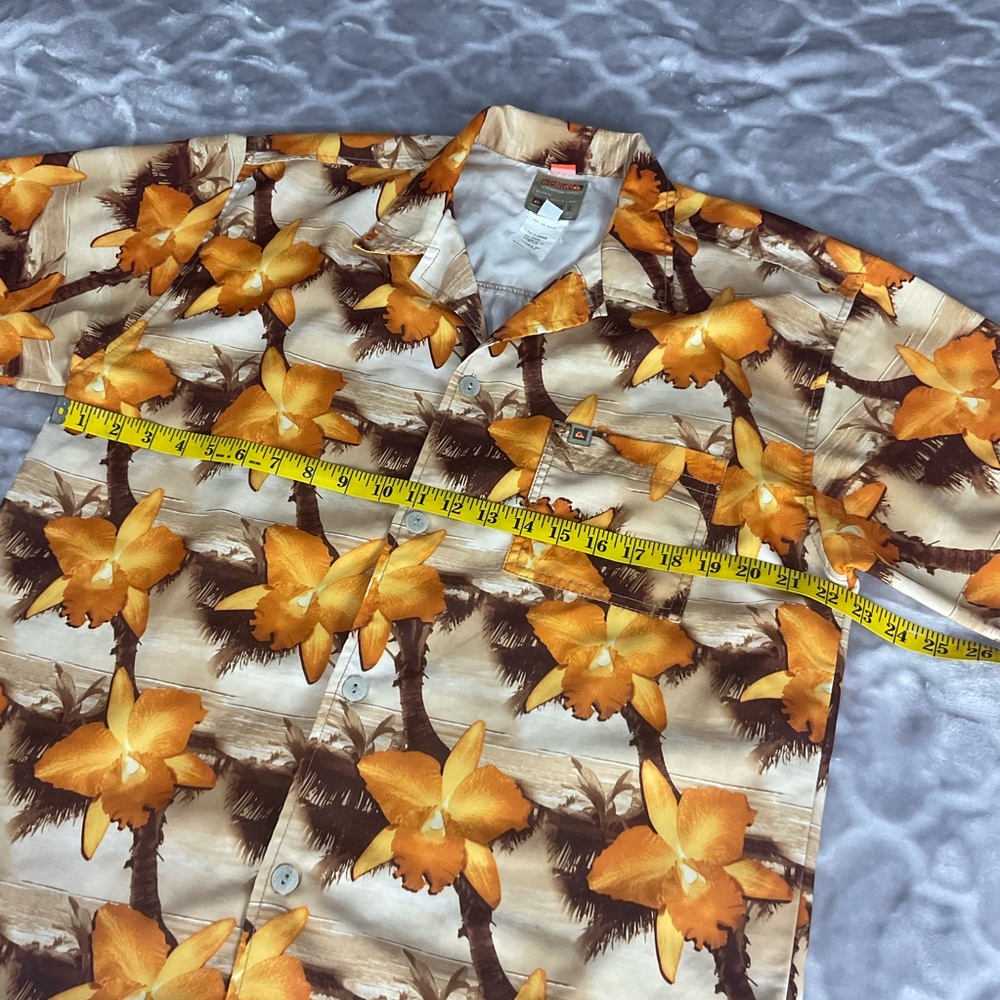 Quiksilver Hawaiian Shirt *Read** - Picture 5 of 9